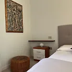 Elegante Corte Con Giardino A 5 Minuti Dal * Angera